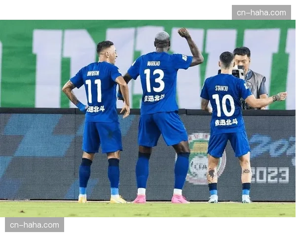 卡迪斯三球一点球终结连败 武汉三镇中锋追平前辈马尔康